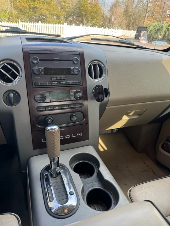 2006 Lincoln Mark LT - Image 13 of 20