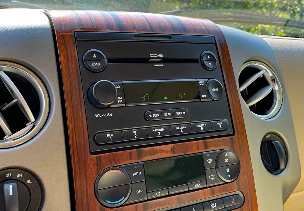 2006 Lincoln Mark LT - Image 12 of 21