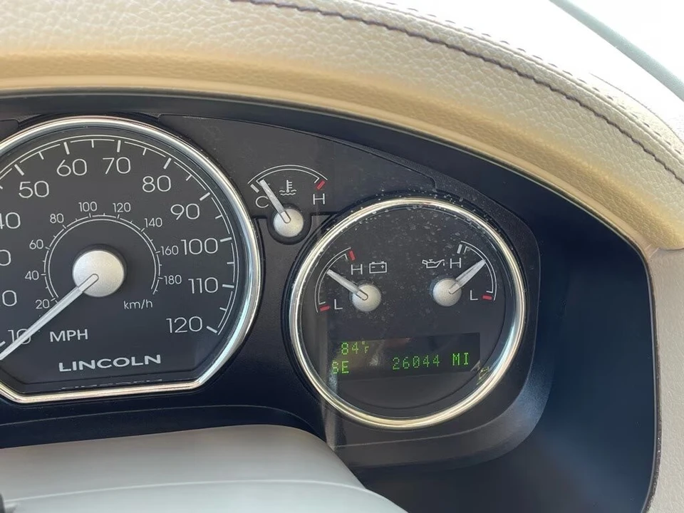 2006 Lincoln Mark LT - Image 9 of 21