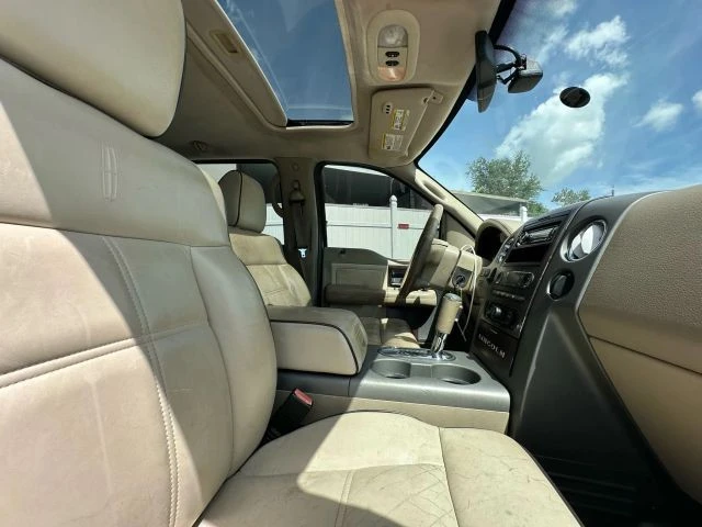 2006 Lincoln Mark LT - Image 8 of 12