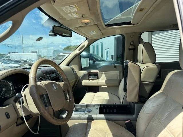 2006 Lincoln Mark LT - Image 11 of 12