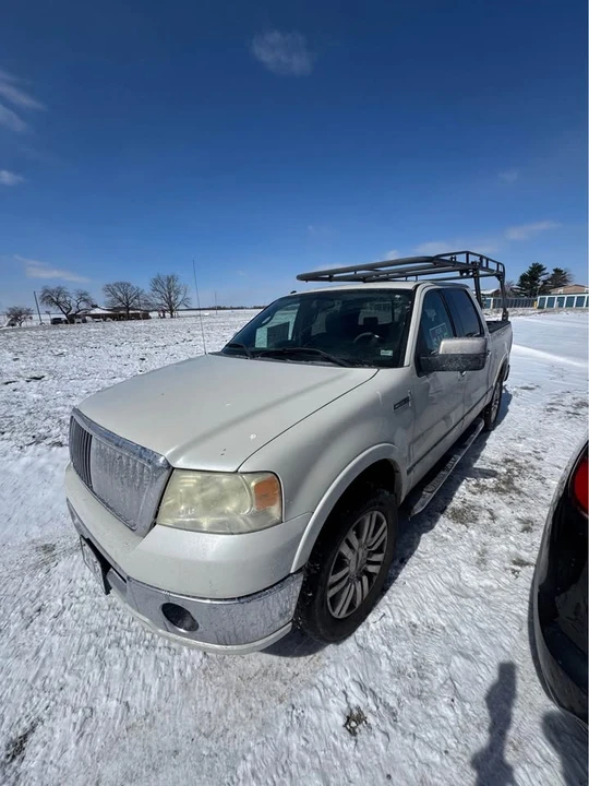 2006 Lincoln Mark LT - Image 2 of 9