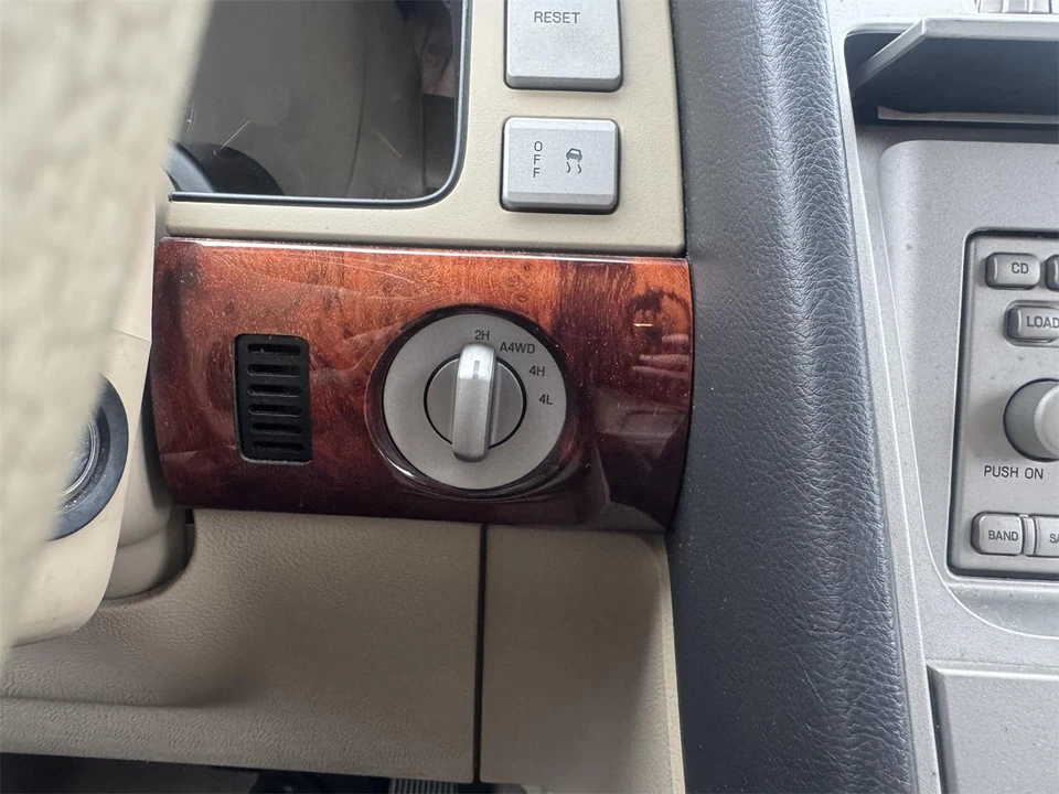 2006 Lincoln Navigator 2nd Gen - Image 17 of 31