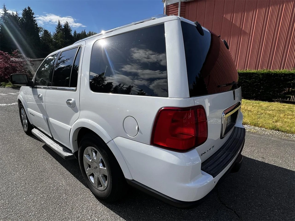 2006 Lincoln Navigator 2nd Gen - Image 4 of 31