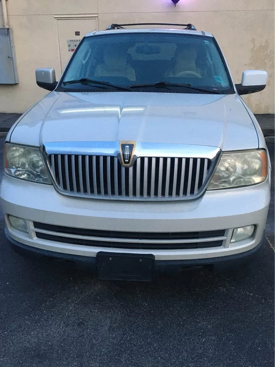 2006 Lincoln Navigator - Image 3 of 7
