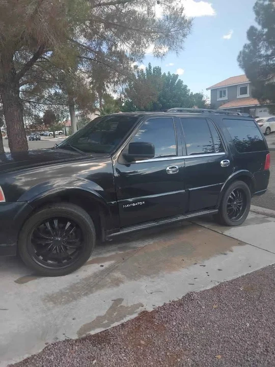2006 Lincoln Navigator - Image 3 of 7