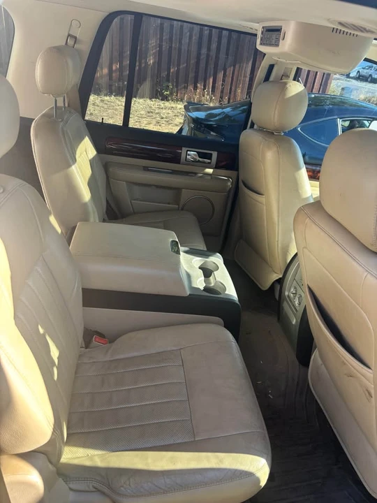 2006 Lincoln Navigator 2nd Gen - Image 6 of 9