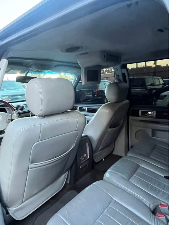 2006 Lincoln Navigator 2nd Gen - Image 10 of 10
