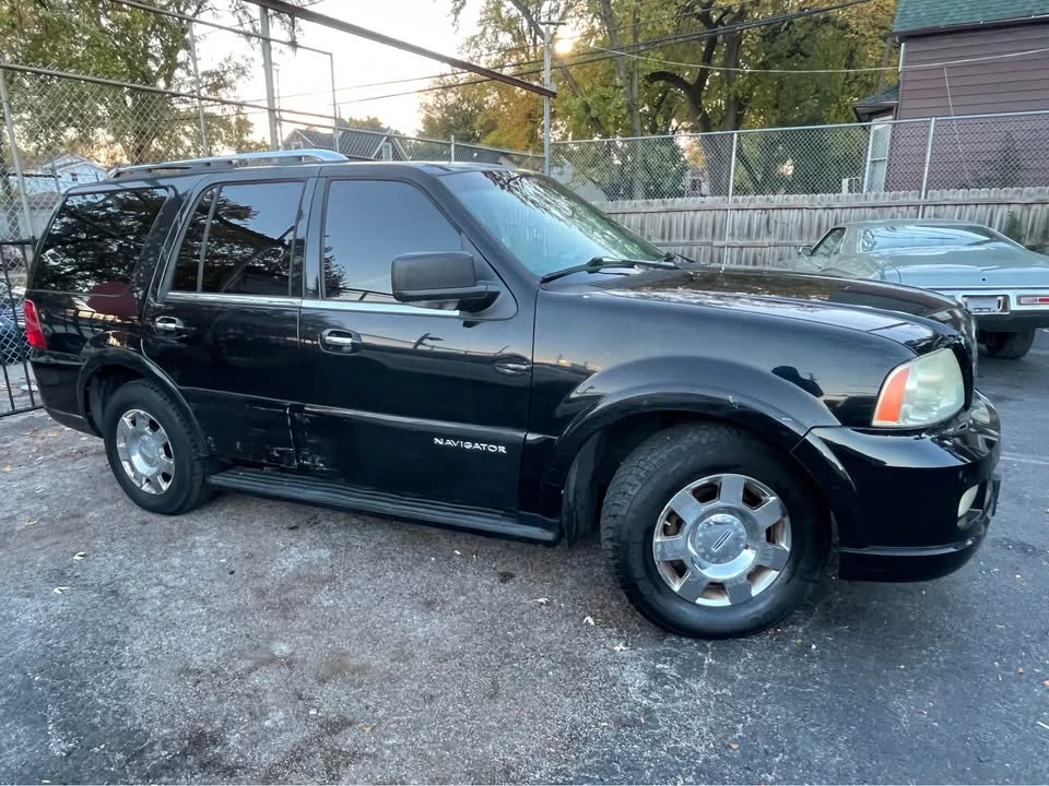 2006 Lincoln Navigator 2nd Gen - Image 3 of 10