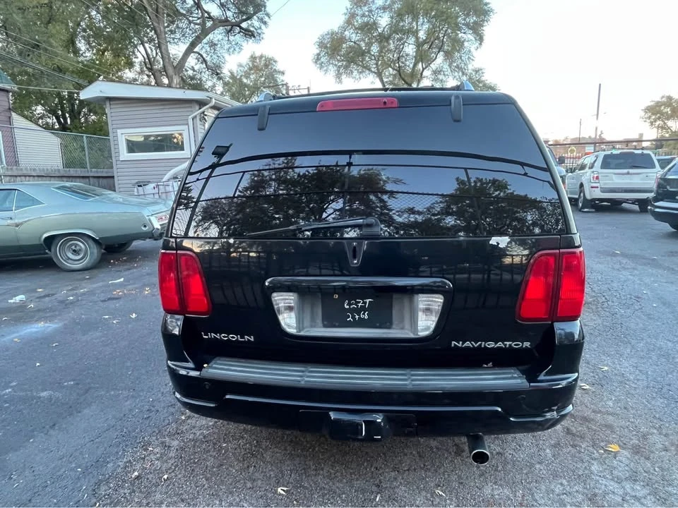 2006 Lincoln Navigator 2nd Gen - Image 4 of 10