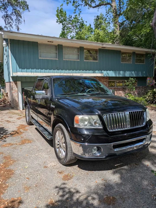2006 Lincoln Mark LT - Image 3 of 10
