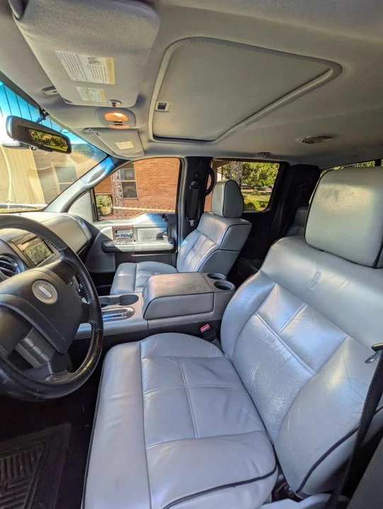 2006 Lincoln Mark LT - Image 6 of 10