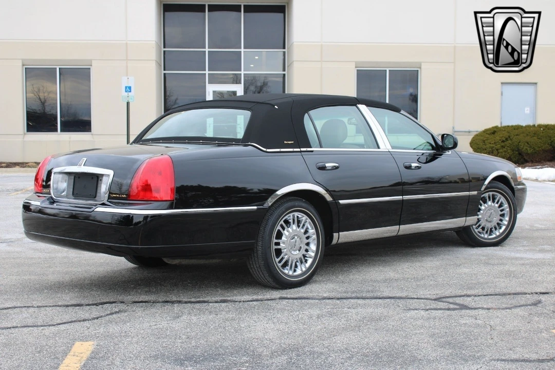 2006 Lincoln Town Car - Image 12 of 12