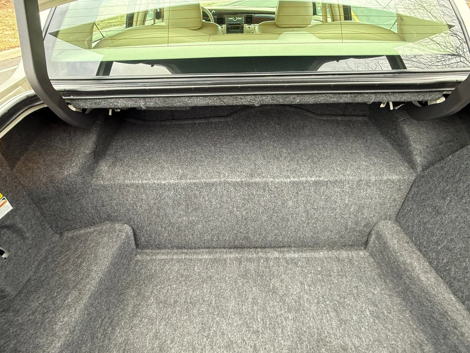 2006 Lincoln Town Car - Image 19 of 21