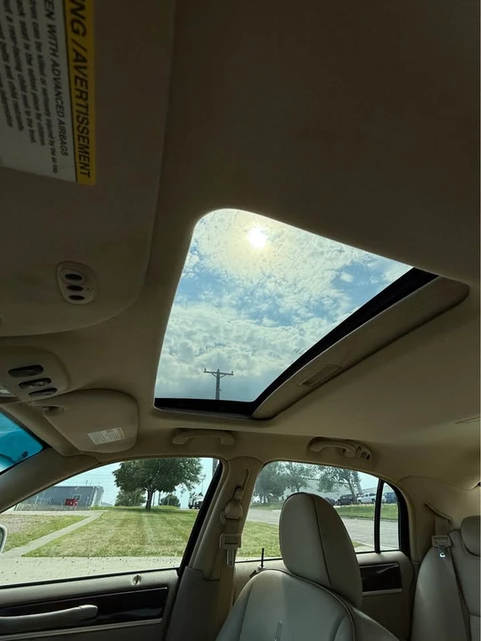2006 Lincoln Town Car - Image 15 of 18