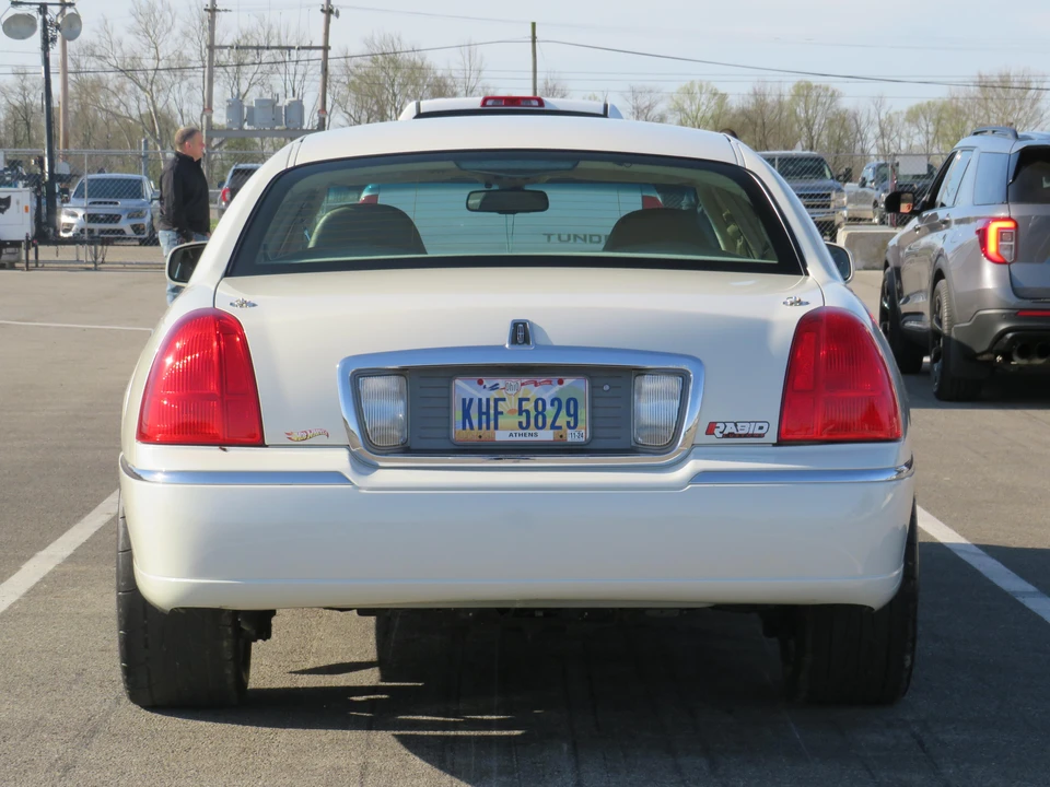 2006 Lincoln Town Car - Image 22 of 31