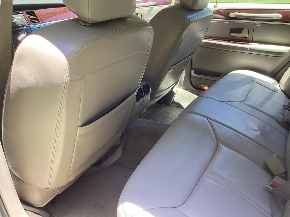 2006 Lincoln Town Car - Image 30 of 31