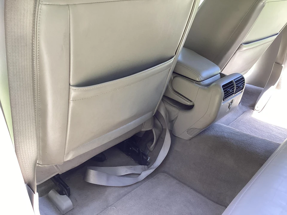 2006 Lincoln Town Car - Image 24 of 31