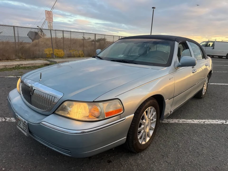 2006 Lincoln Town Car - Image 3 of 19