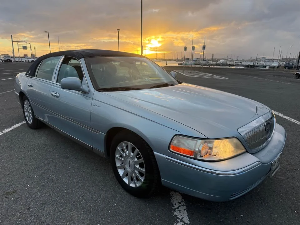 2006 Lincoln Town Car - Image 5 of 19