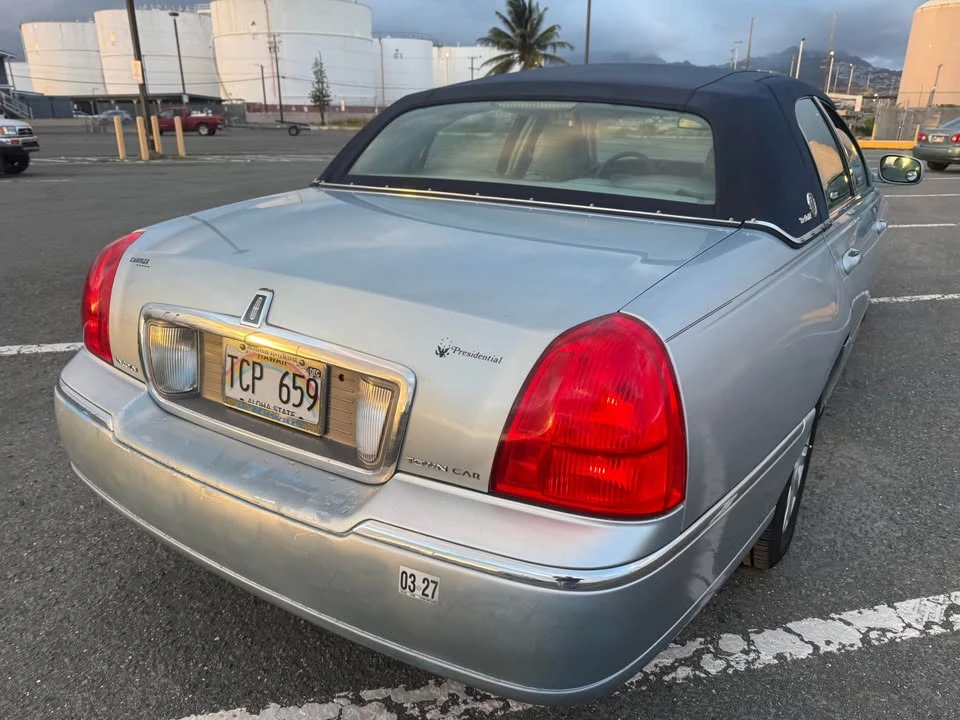 2006 Lincoln Town Car - Image 9 of 19