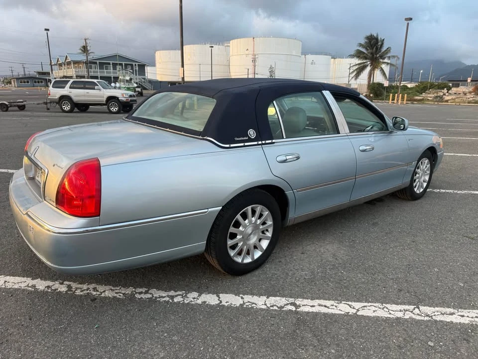 2006 Lincoln Town Car - Image 6 of 19