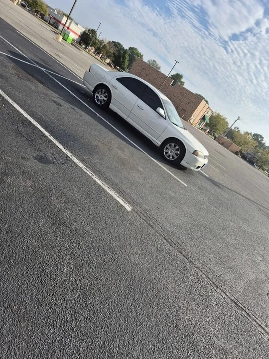 2006 Lincoln LS - Image 2 of 2