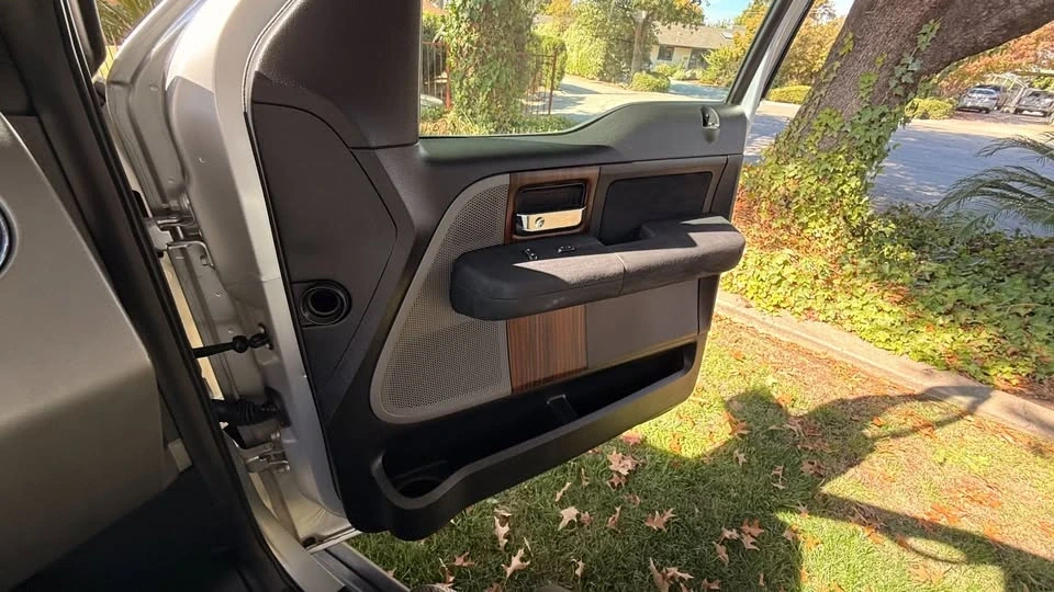 2006 Lincoln Mark LT - Image 19 of 20