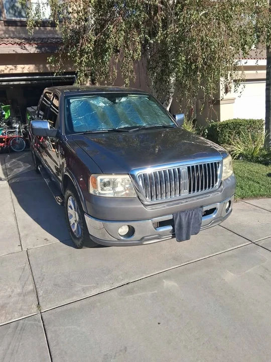 2006 Lincoln Mark LT - Image 3 of 4