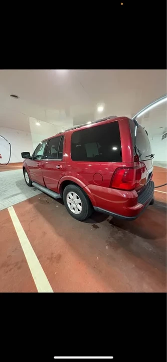2006 Lincoln Navigator 2nd Gen - Image 4 of 8