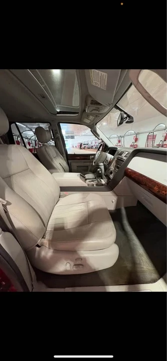 2006 Lincoln Navigator 2nd Gen - Image 8 of 8