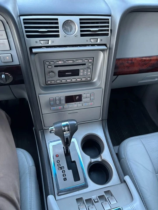 2006 Lincoln Navigator 2nd Gen - Image 6 of 6