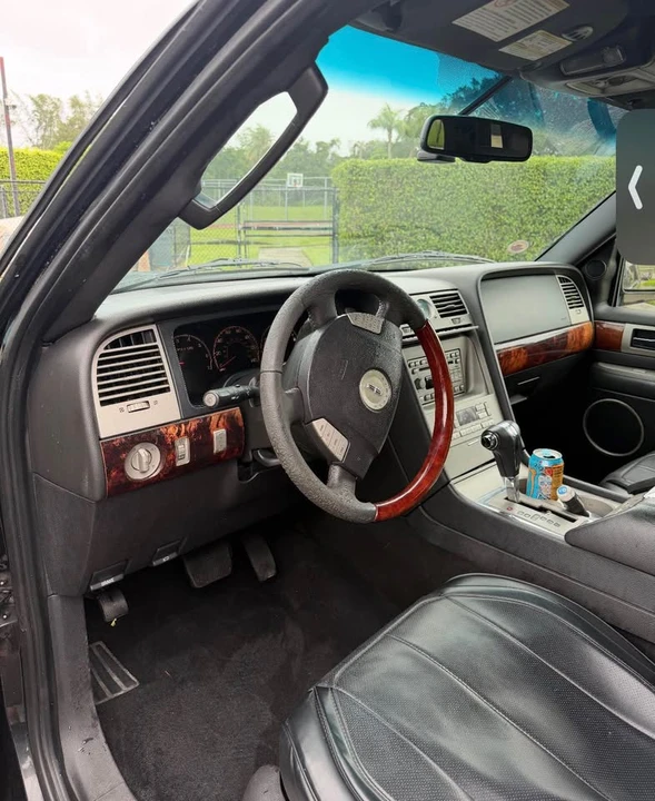 2006 Lincoln Navigator 2nd Gen - Image 4 of 6