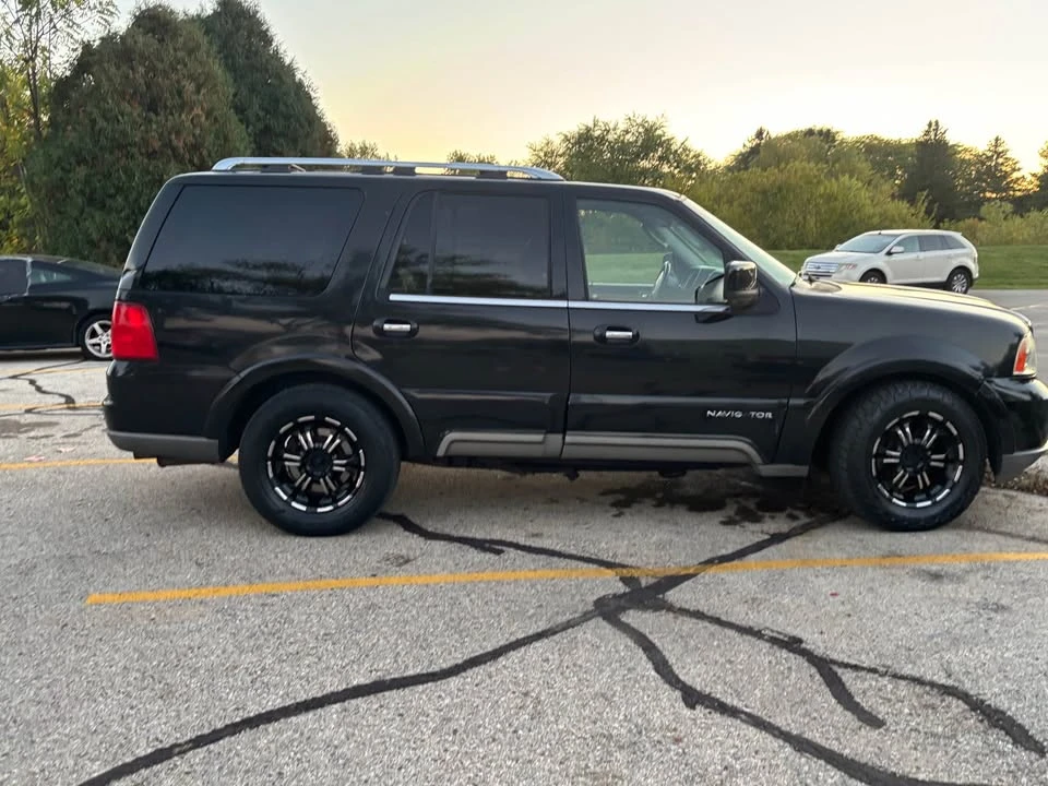2006 Lincoln Navigator 2nd Gen - Image 3 of 13