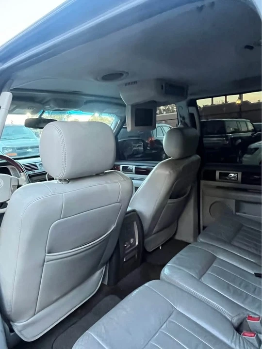 2006 Lincoln Navigator 2nd Gen - Image 10 of 10