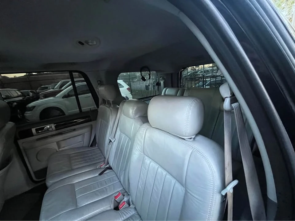 2006 Lincoln Navigator 2nd Gen - Image 9 of 10