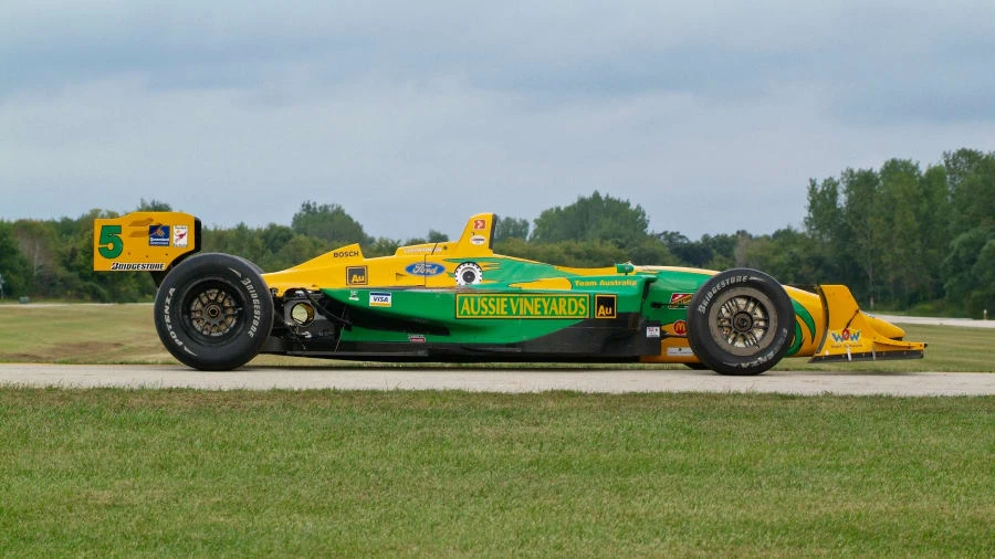 2006 Lola - Image 2 of 7