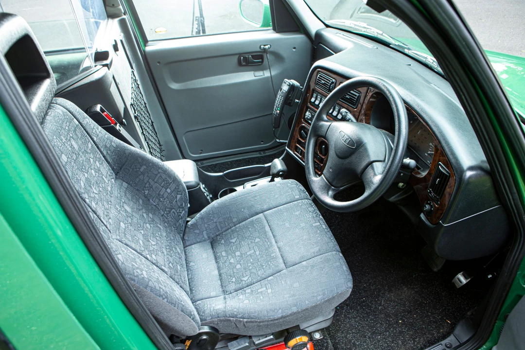 2006 LTI - Image 6 of 15