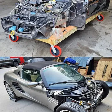 2006 Lotus Elise Pair