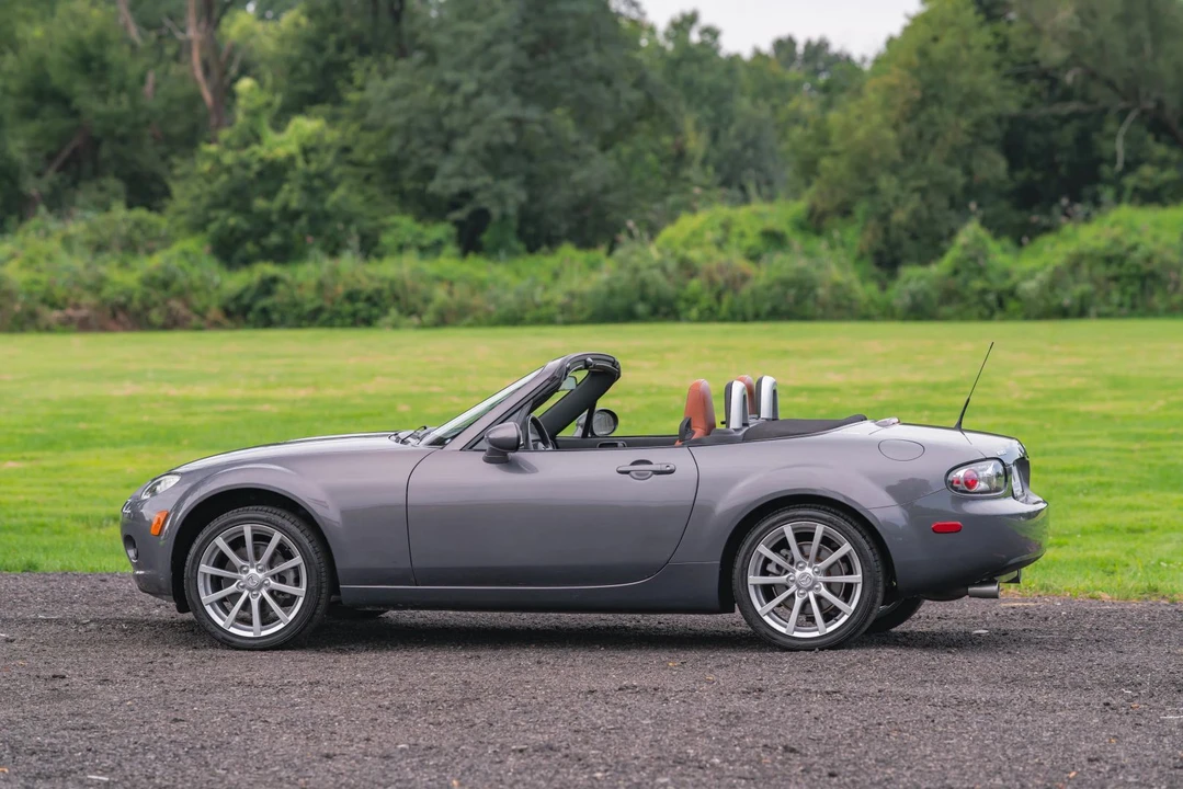 2006 Mazda NC MX-5 Miata - Image 4 of 12