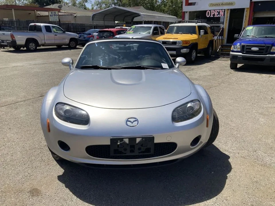 2006 Mazda NC MX-5 Miata - Image 10 of 23