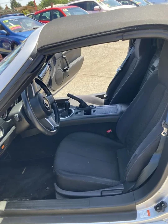 2006 Mazda NC MX-5 Miata - Image 16 of 23