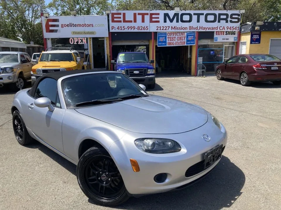 2006 Mazda NC MX-5 Miata - Image 2 of 23