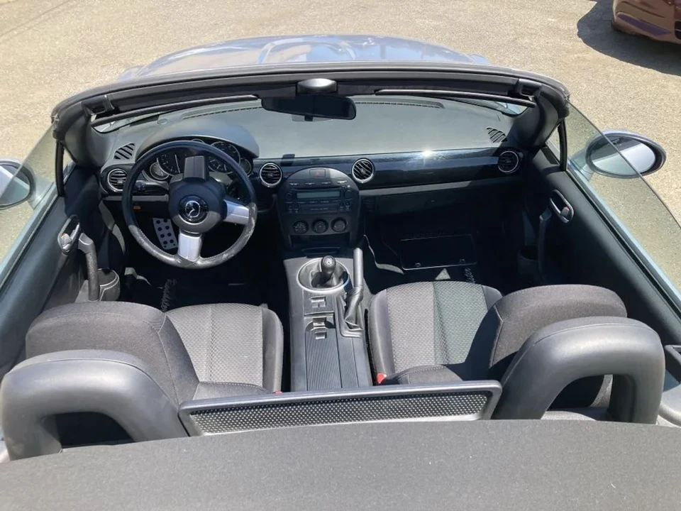 2006 Mazda NC MX-5 Miata - Image 17 of 23