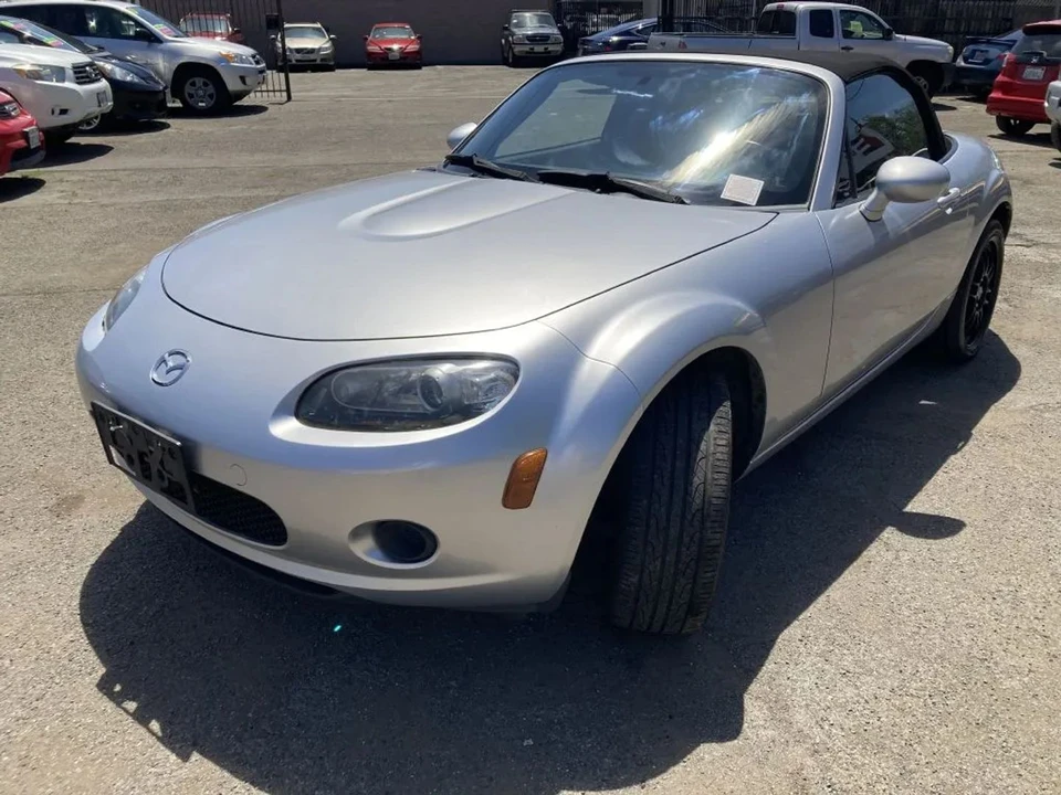 2006 Mazda NC MX-5 Miata - Image 9 of 23