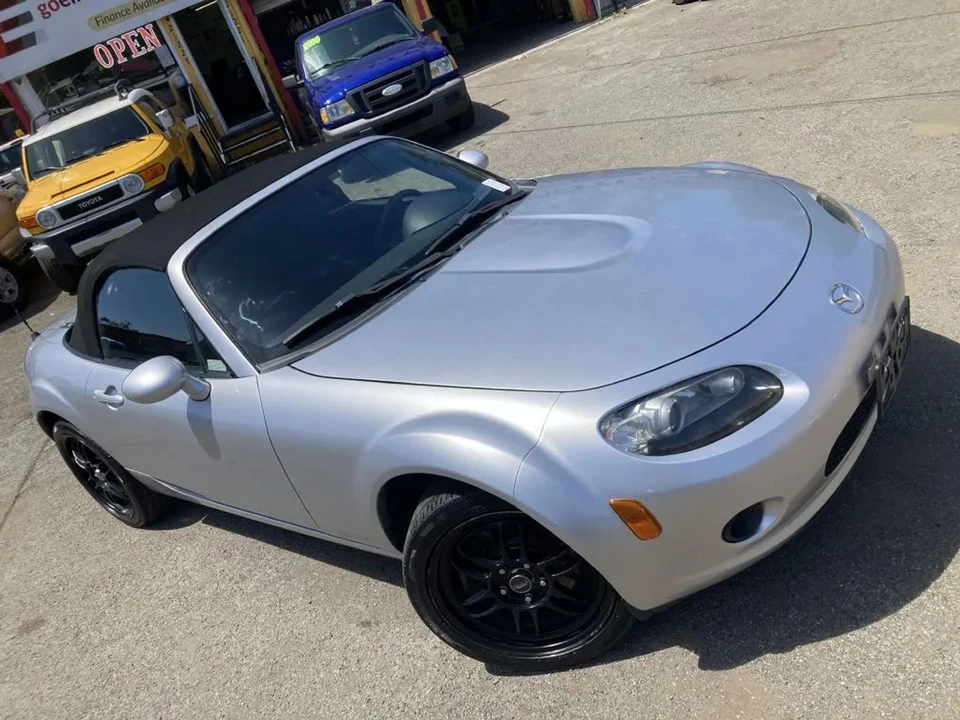 2006 Mazda NC MX-5 Miata - Image 3 of 23