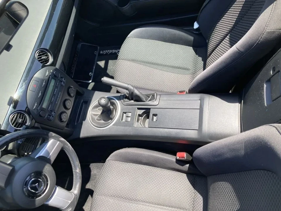2006 Mazda NC MX-5 Miata - Image 19 of 23