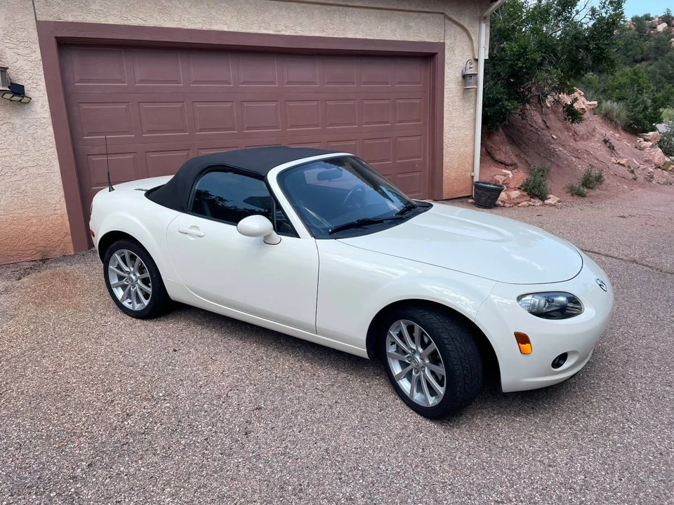 2006 Mazda NC MX-5 Miata - Image 2 of 11