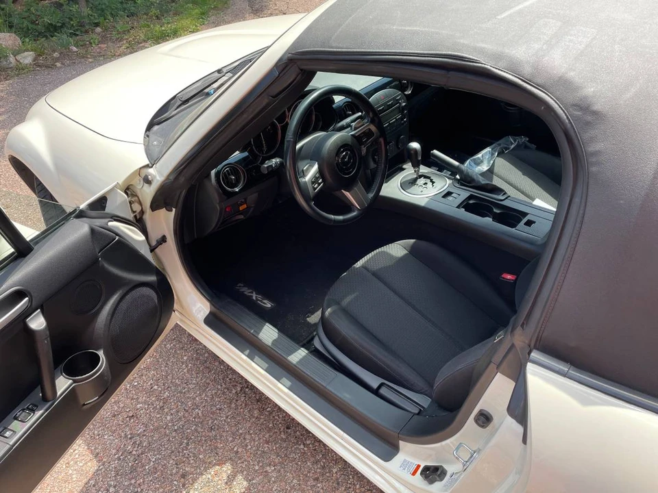 2006 Mazda NC MX-5 Miata - Image 10 of 11