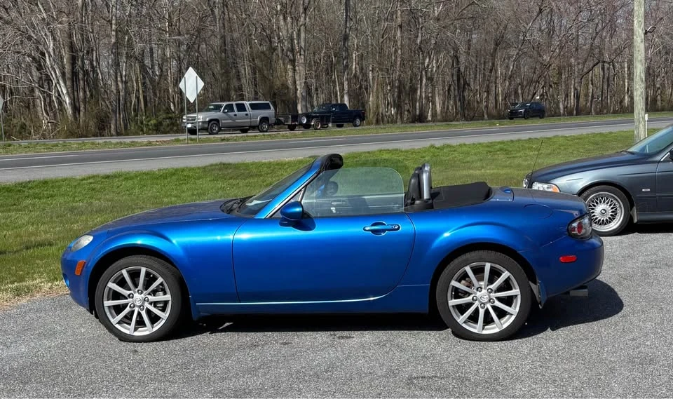 2006 Mazda NC MX-5 Miata - Image 3 of 5